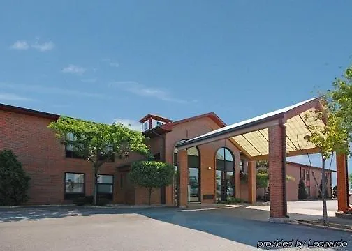 Hotel Howard Johnson By Wyndham Great Lakes
