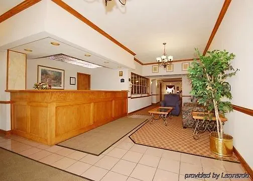Howard Johnson By Wyndham Great Lakes Hotel Waukegan