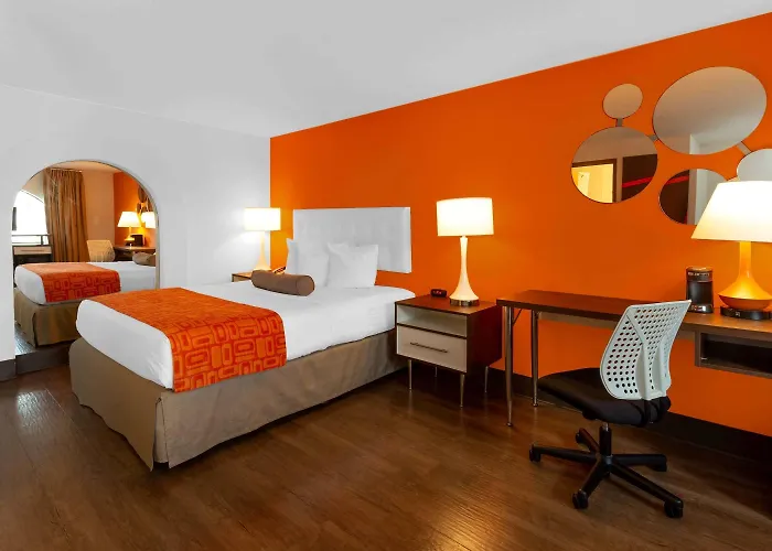 Hotel Howard Johnson By Wyndham Great Lakes 2*