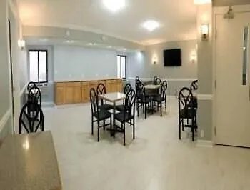 Howard Johnson By Wyndham Great Lakes 2* Waukegan