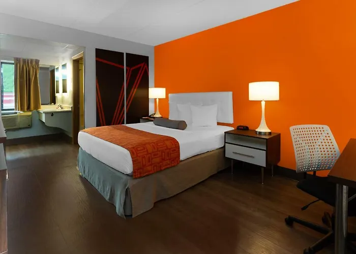 Hotel Howard Johnson By Wyndham Great Lakes 2*